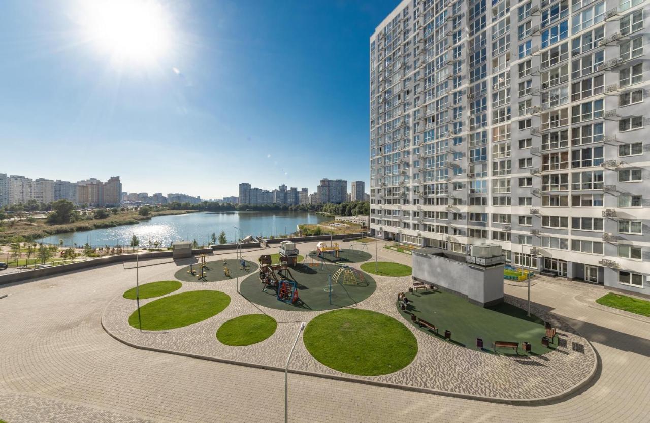 Квартира В Жк Лебединый, Ревуцкого 40 В, Метро Харьковская Позняки Kyjev Exteriér fotografie